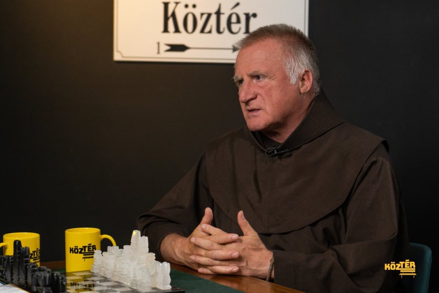 “Minden gyermekben ott van az iránytű” - Böjte Csaba / KözBeszéd
