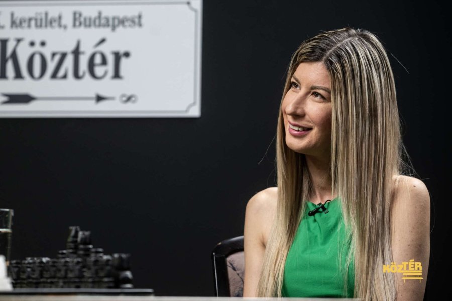 KözBeszéd | Inotay Petra