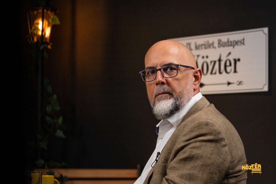 Mi, Erdélyben túlélő típusok vagyunk” – Kelemen Hunor
